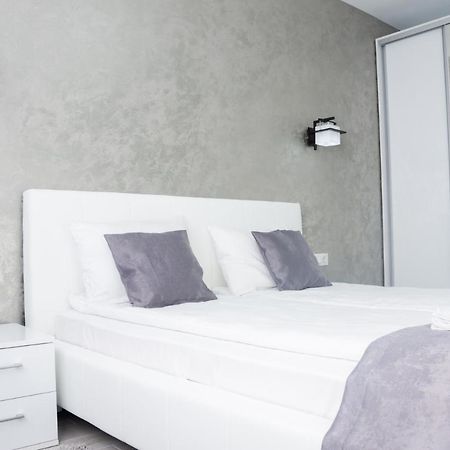 Gala Residence in Oradea Exterior foto